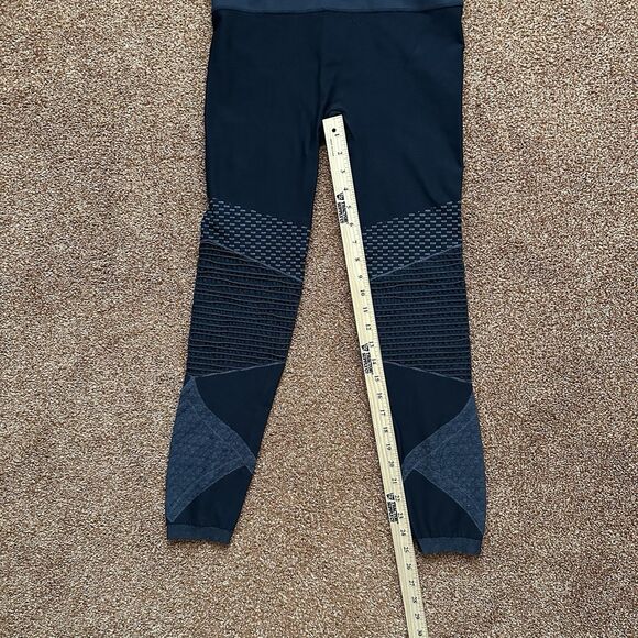 SPANX Women's Black Ankle Leggings Size XL Stretch Pull On Slimming Texured - Picture 5 of 9